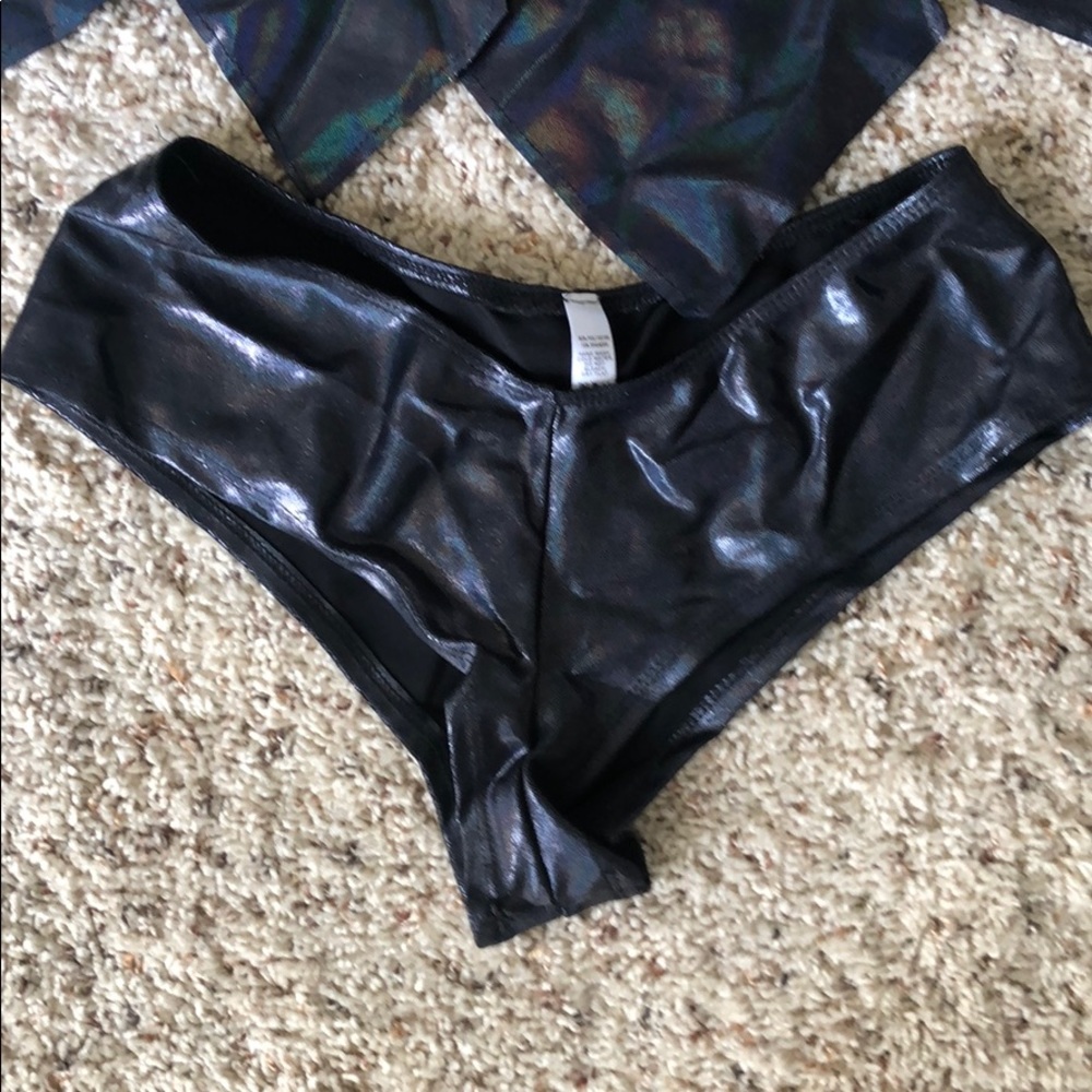 Wonder Woman Halloween outfit - Picture 4 of 8